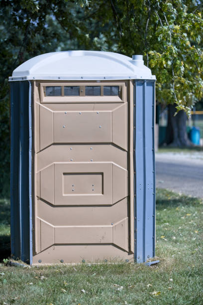 Best Portable restroom trailer rental  in Momence, IL